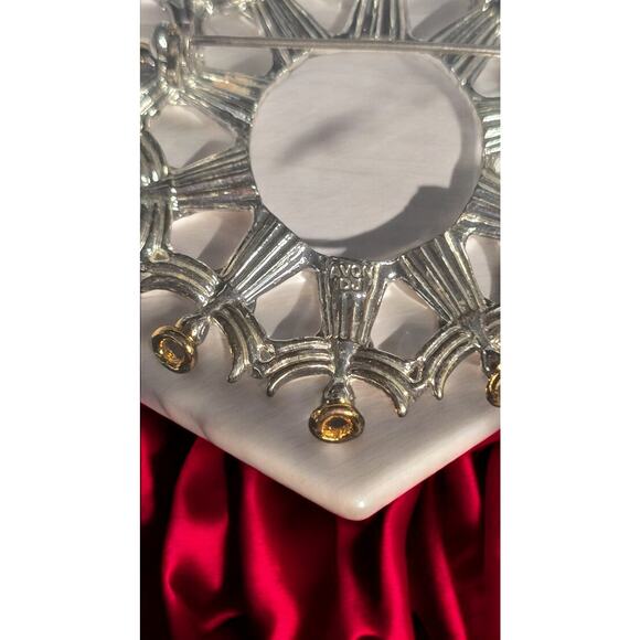 Avon Vintage Silvertone/Goldtone Angel Wreath Brooch/Pin - Picture 6 of 8